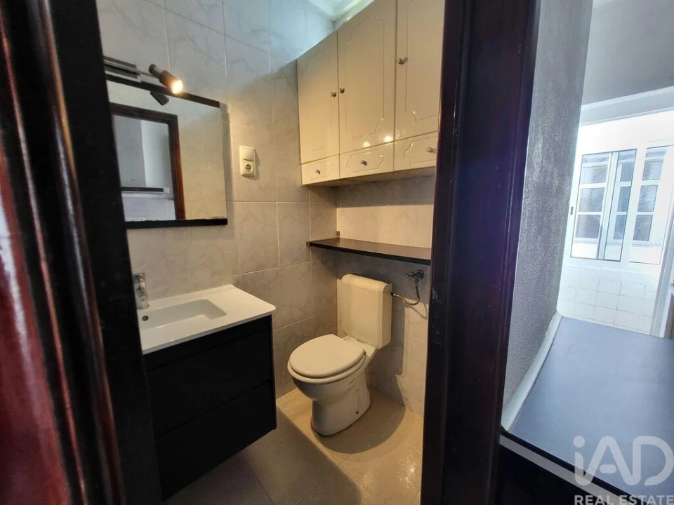 Apartamento T2 para Venda em Algés, Linda-A-Velha e Cruz Quebrada-Dafundo Foto 11