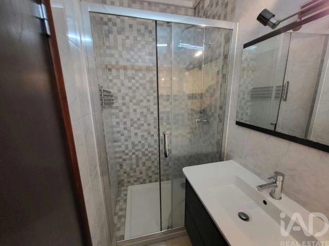 Apartamento T2 para Venda em Algés, Linda-A-Velha e Cruz Quebrada-Dafundo Foto 9