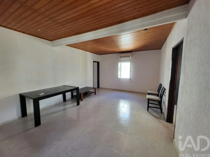 Apartamento T2 para Venda em Algés, Linda-A-Velha e Cruz Quebrada-Dafundo Foto 5