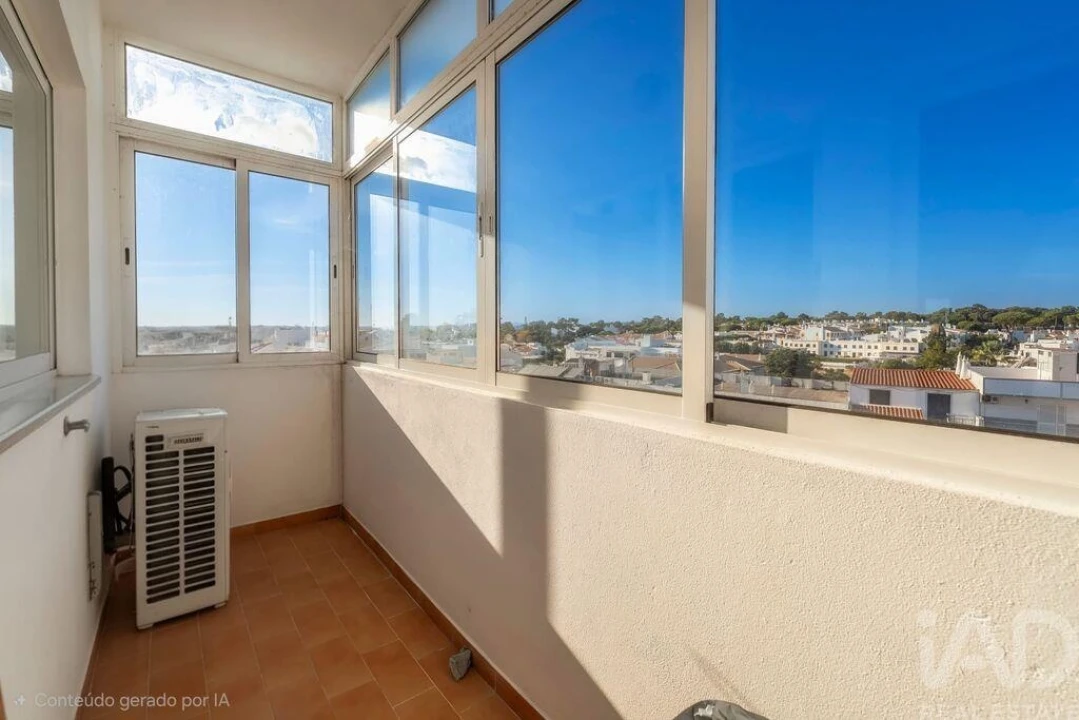 Apartamento T3 para Venda em Quarteira Foto 32