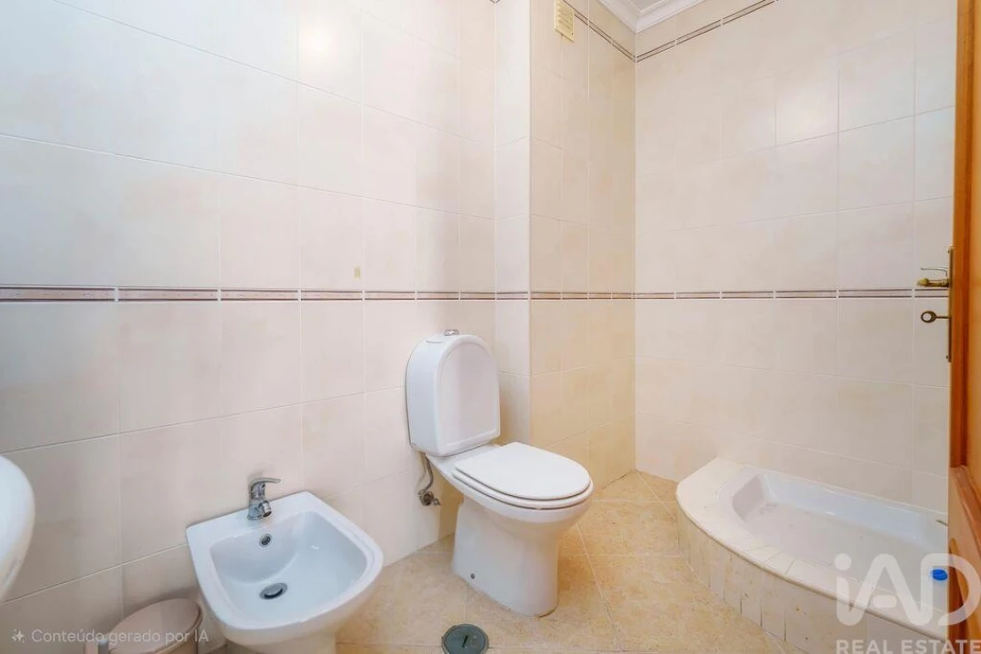 Apartamento T3 para Venda em Quarteira Foto 26
