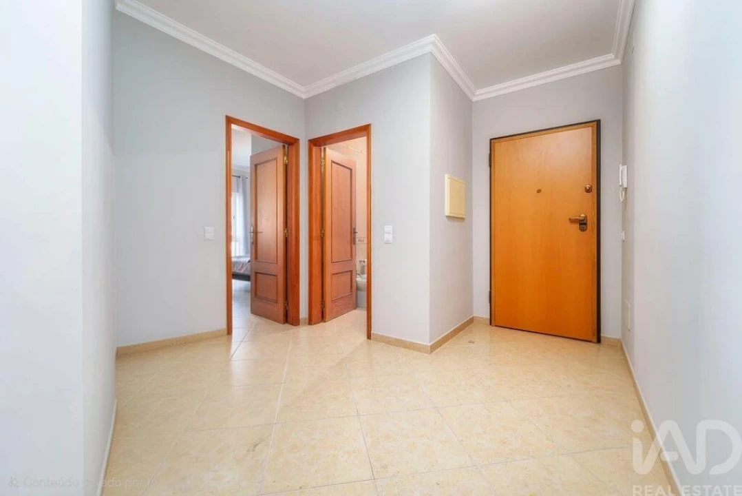 Apartamento T3 para Venda em Quarteira Foto 4