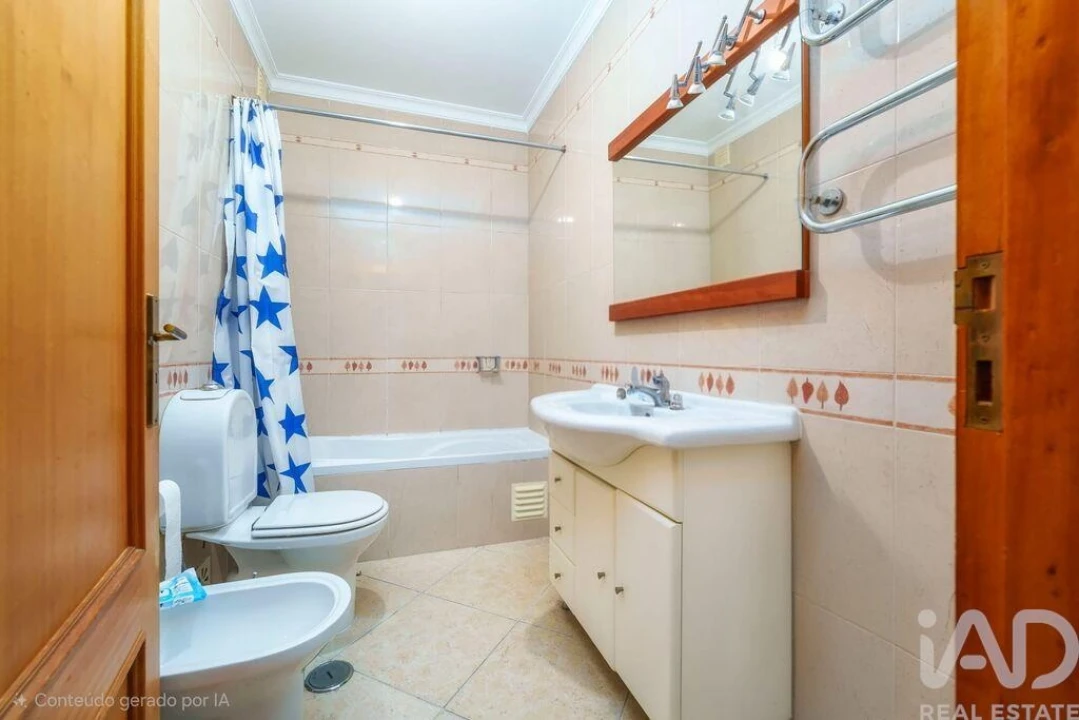 Apartamento T3 para Venda em Quarteira Foto 16