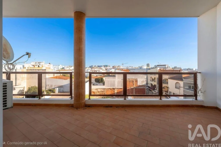 Apartamento T3 para Venda em Quarteira Foto 10