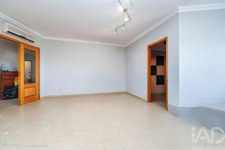 Apartamento T3 para Venda em Quarteira Foto 9