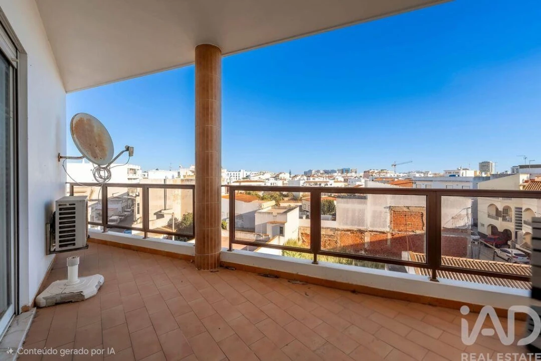 Apartamento T3 para Venda em Quarteira Foto 11
