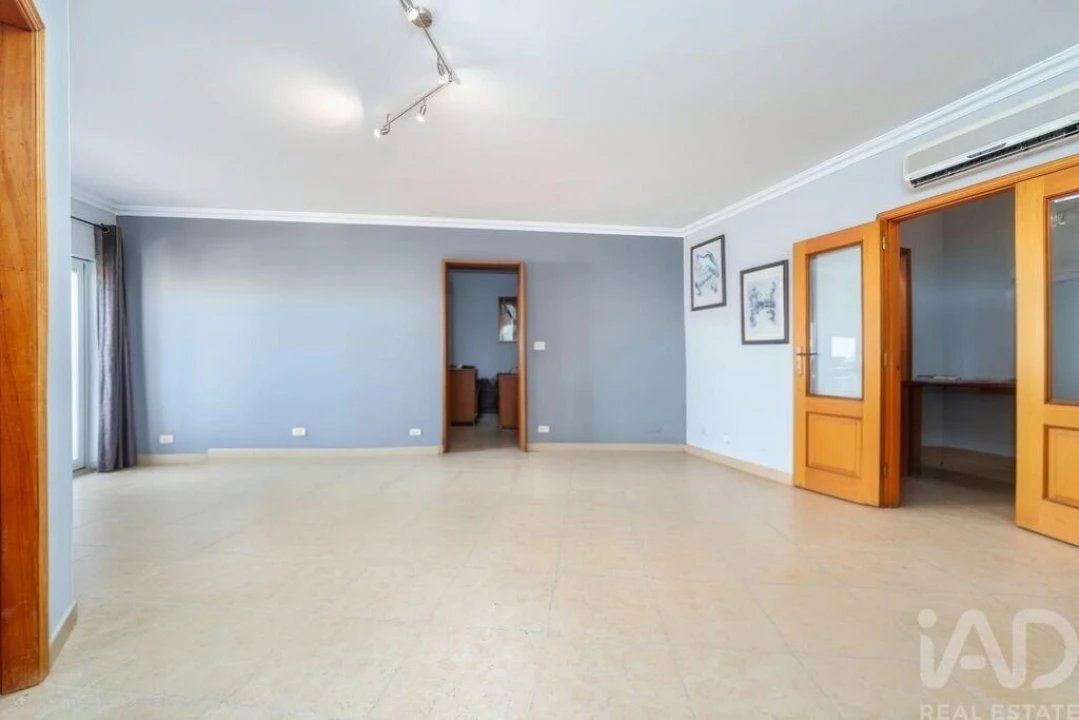 Apartamento T3 para Venda em Quarteira Foto 7
