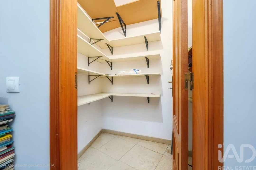 Apartamento T3 para Venda em Quarteira Foto 31