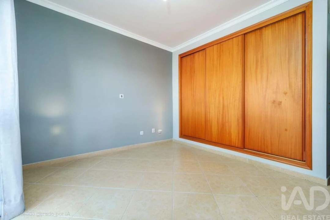 Apartamento T3 para Venda em Quarteira Foto 20