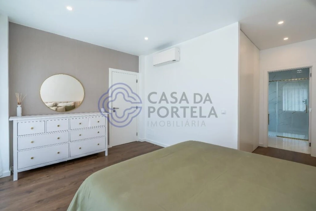 Moradia T3 para Venda em Montenegro Foto 37