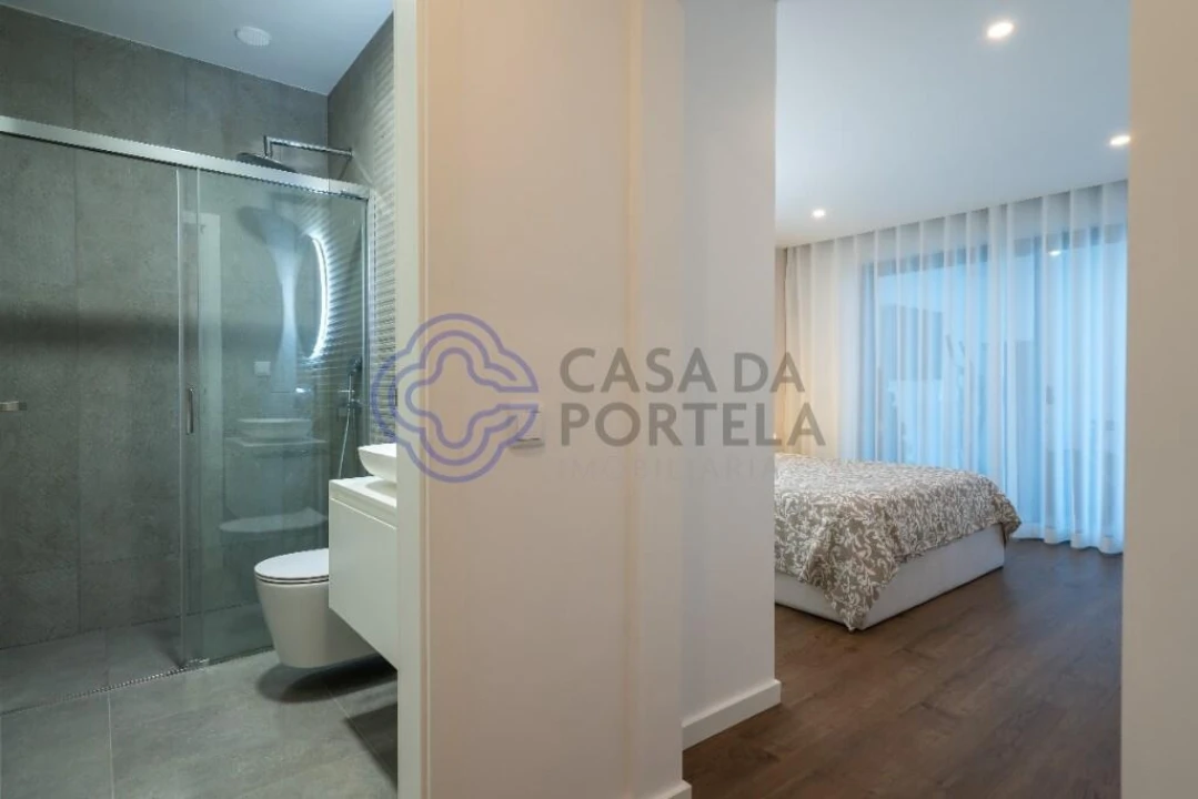Moradia T3 para Venda em Montenegro Foto 32