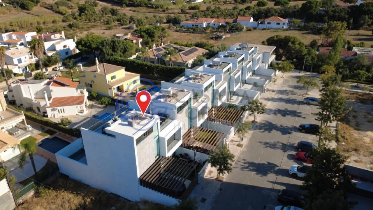Moradia T3 para Venda em Montenegro Foto 1