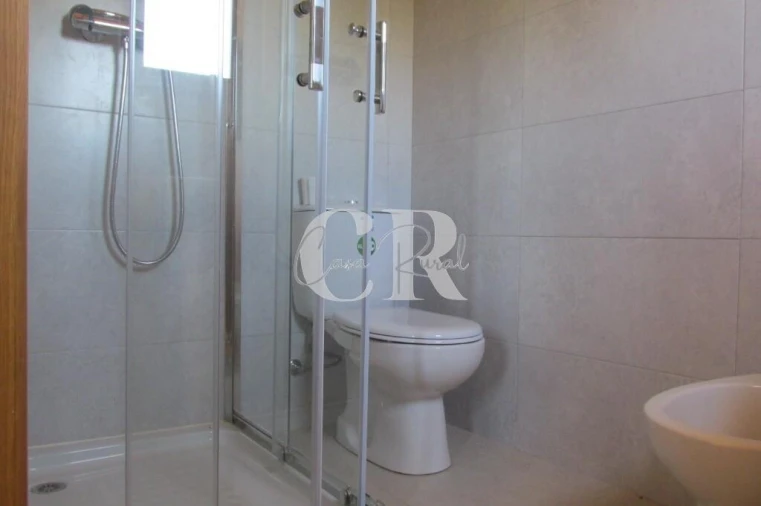Moradia T3 para Venda em Serpins Foto 12