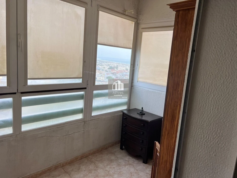 Apartamento T3 para Venda em Costa da Caparica Foto 26