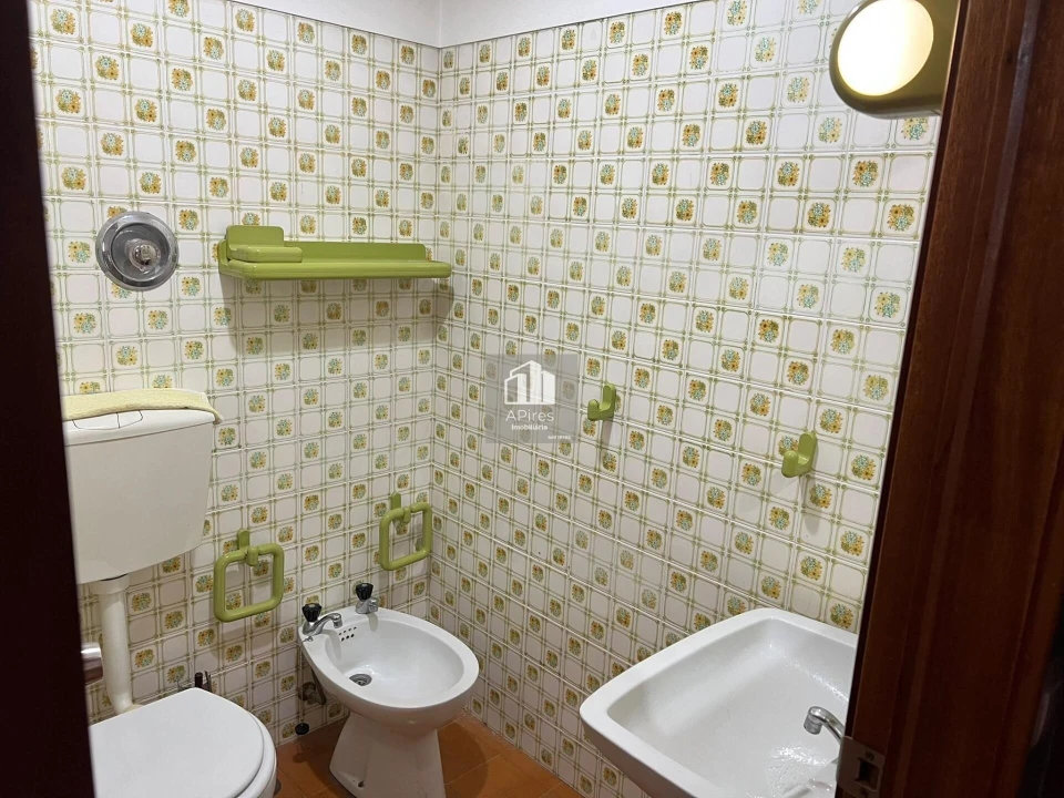 Apartamento T3 para Venda em Costa da Caparica Foto 16