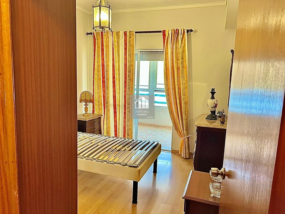 Apartamento T3 para Venda em Costa da Caparica Foto 36