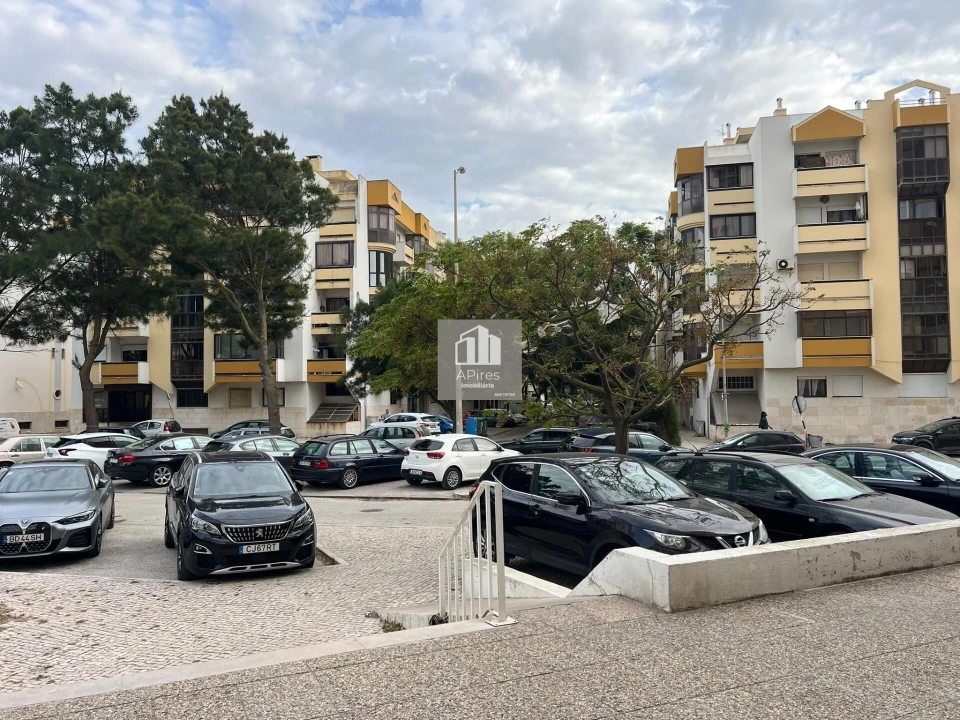 Apartamento T3 para Venda em Costa da Caparica Foto 34