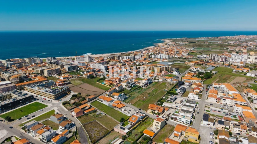 Terreno para Venda em Aver-O-Mar, Amorim e Terroso Foto 14