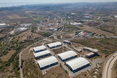 Armazém para Arrendamento em Santo Antão e São Julião do Tojal