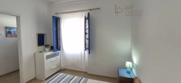 Moradia T3 para Venda em São Domingos e Vale de Água