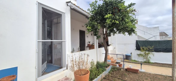 Moradia T3 para Venda em São Domingos e Vale de Água