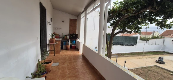 Moradia T3 para Venda em São Domingos e Vale de Água