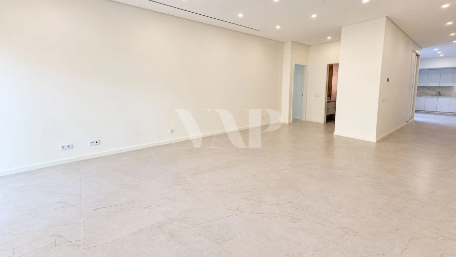 Apartamento T1 para Venda em Quarteira Foto 3