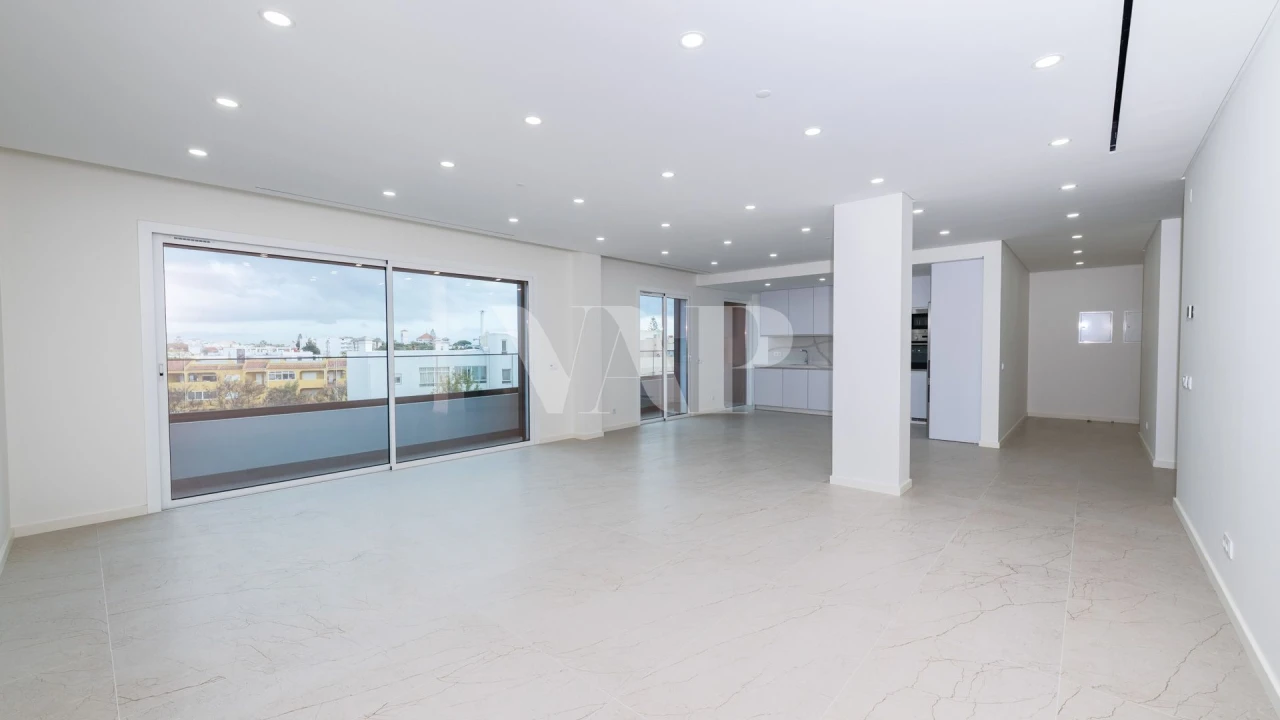 Apartamento T3 para Venda em Quarteira Foto 1