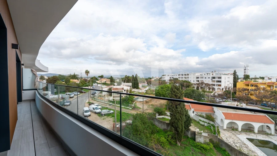 Apartamento T3 para Venda em Quarteira Foto 3