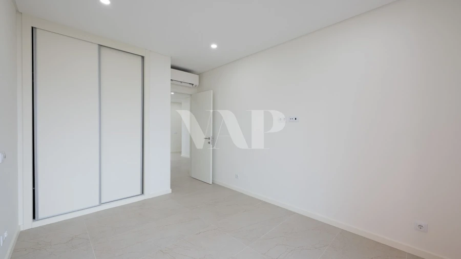 Apartamento T3 para Venda em Quarteira Foto 12