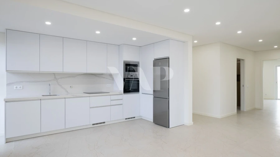 Apartamento T3 para Venda em Quarteira Foto 2