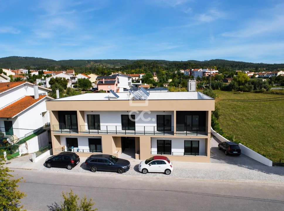 Apartamento T1 para Arrendamento em Avelar Foto 10