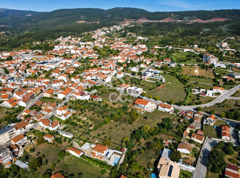 Apartamento T1 para Arrendamento em Avelar Foto 12