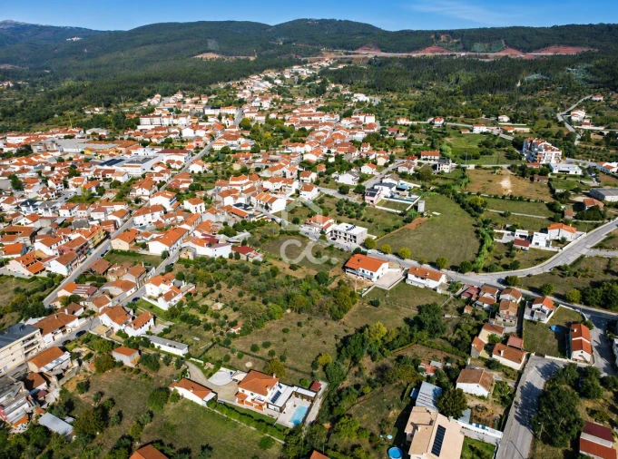 Apartamento T1 para Arrendamento em Avelar Foto 12