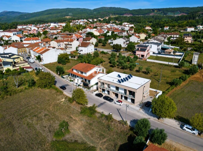 Apartamento T1 para Arrendamento em Avelar Foto 11