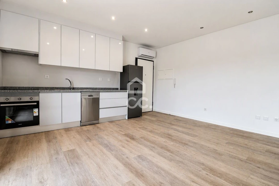 Apartamento T1 para Arrendamento em Avelar Foto 2