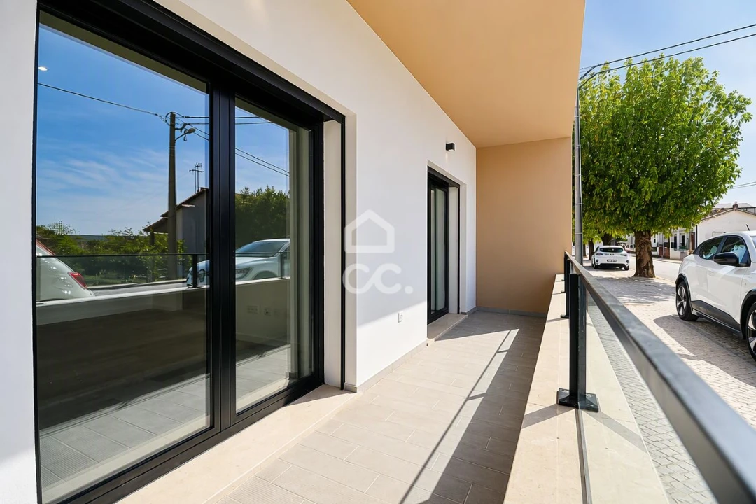 Apartamento T1 para Arrendamento em Avelar Foto 9