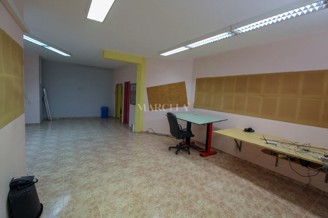 Negócio para Venda em Lagos (São Sebastião e Santa Maria) Foto 10
