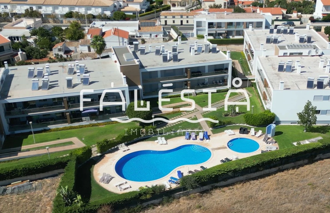 Moradia T2 para Venda em Albufeira e Olhos de Água Foto 38