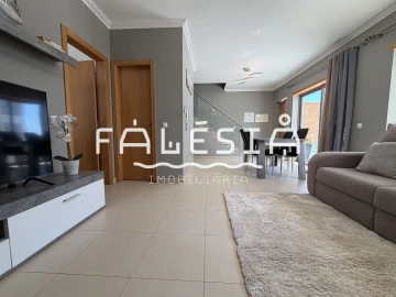 Moradia T2 para Venda em Albufeira e Olhos de Água