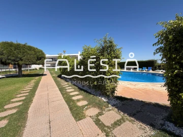 Moradia T2 para Venda em Albufeira e Olhos de Água