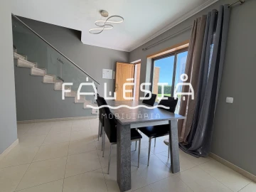 Moradia T2 para Venda em Albufeira e Olhos de Água