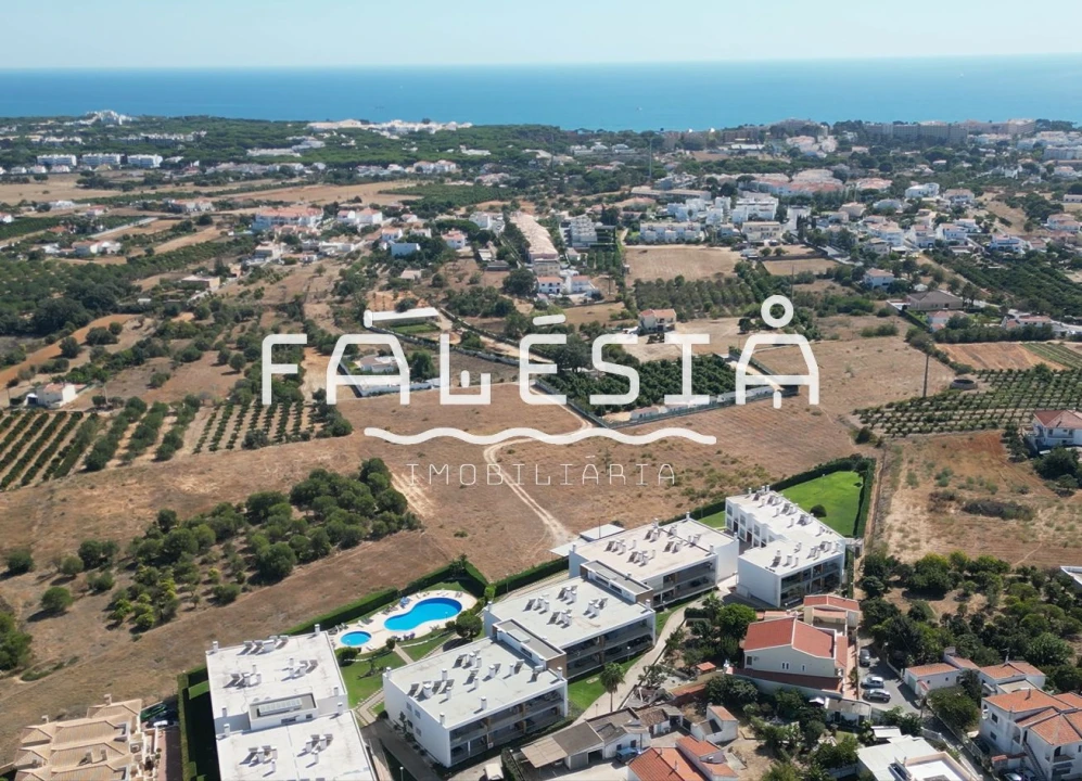 Moradia T2 para Venda em Albufeira e Olhos de Água Foto 40