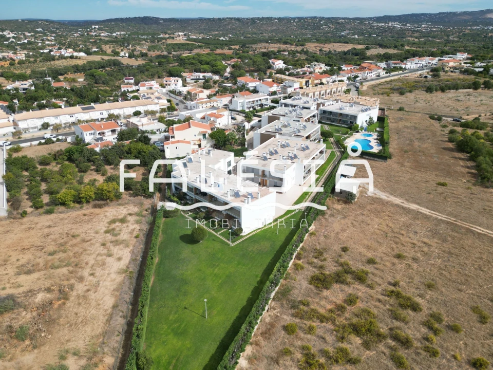 Moradia T2 para Venda em Albufeira e Olhos de Água Foto 41