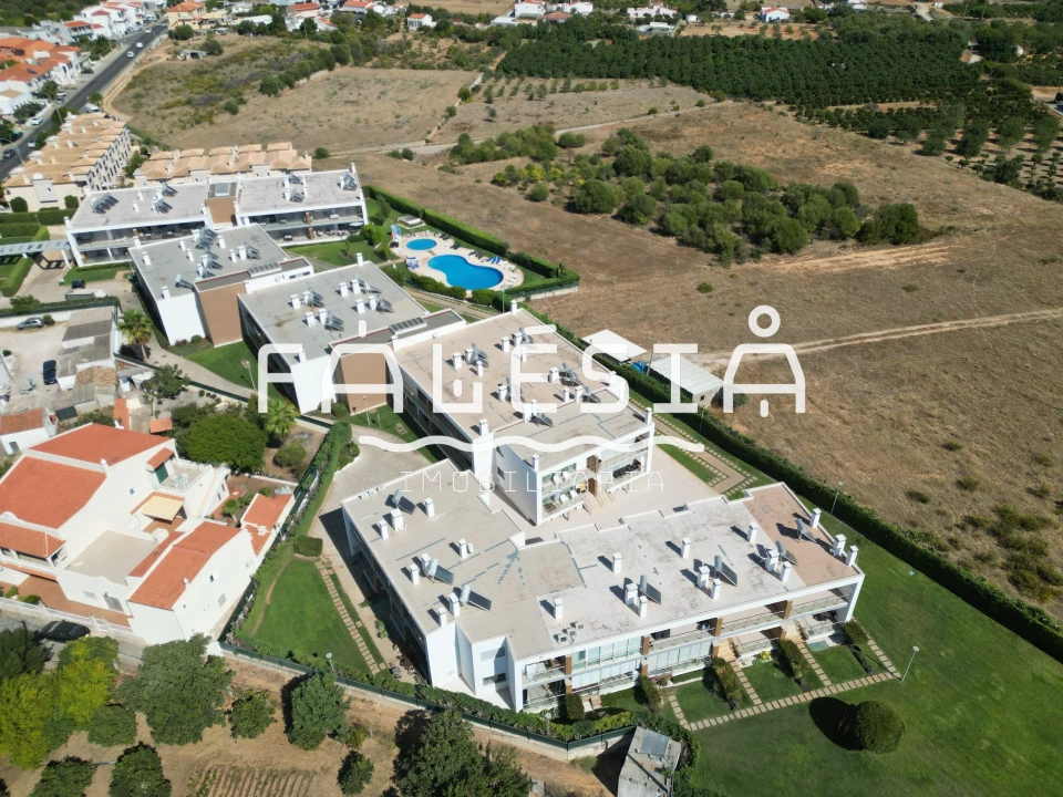 Moradia T2 para Venda em Albufeira e Olhos de Água Foto 37