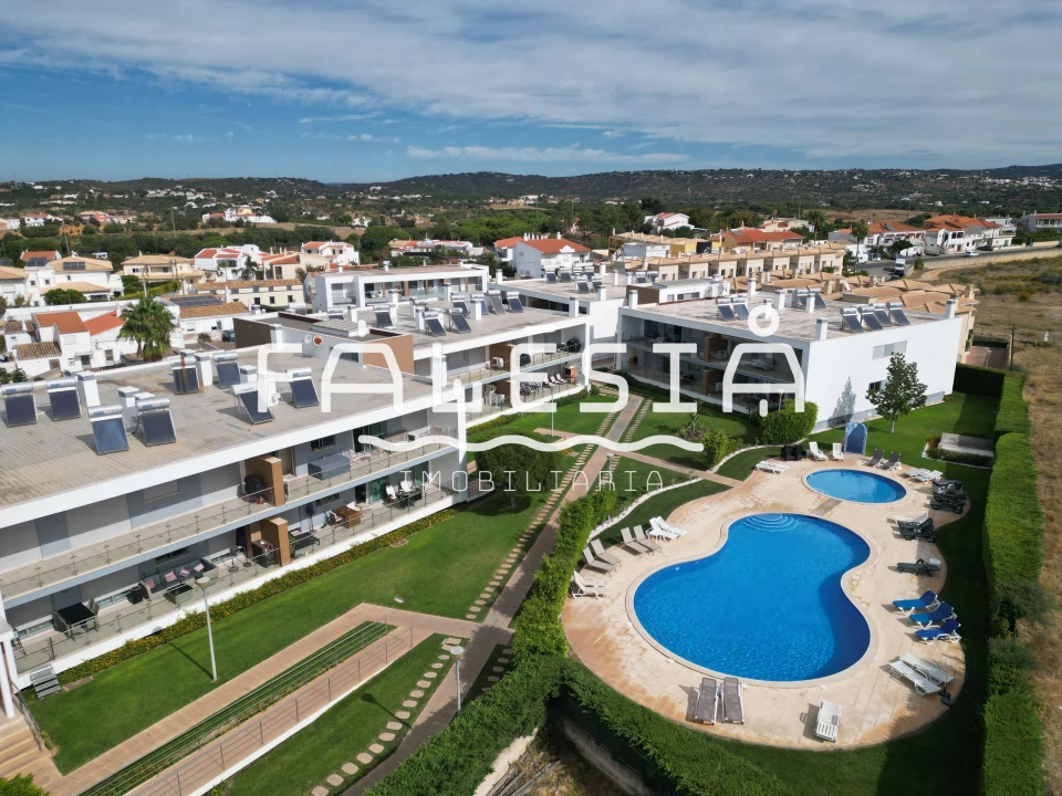 Moradia T2 para Venda em Albufeira e Olhos de Água Foto 36