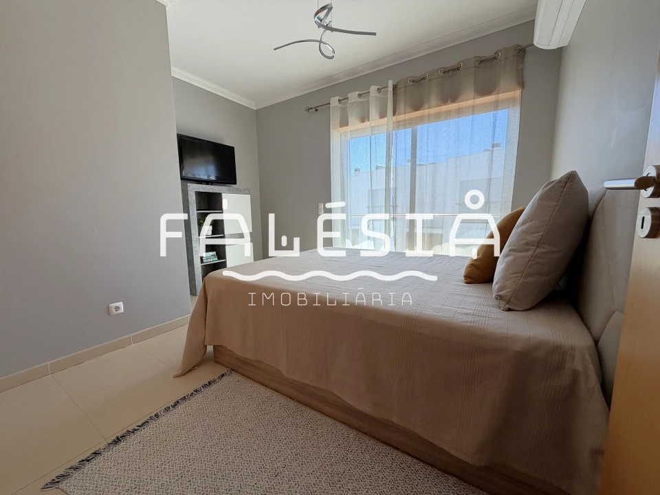 Moradia T2 para Venda em Albufeira e Olhos de Água Foto 26