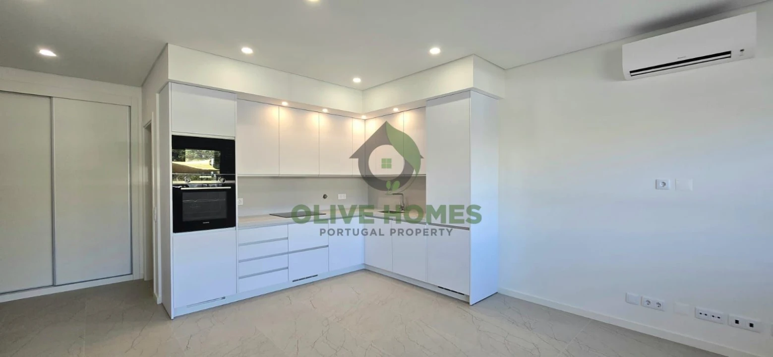 Apartamento T2 para Venda em Quarteira Foto 24