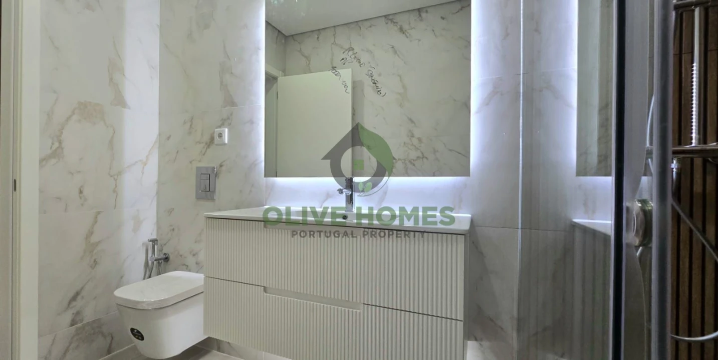 Apartamento T2 para Venda em Quarteira Foto 6