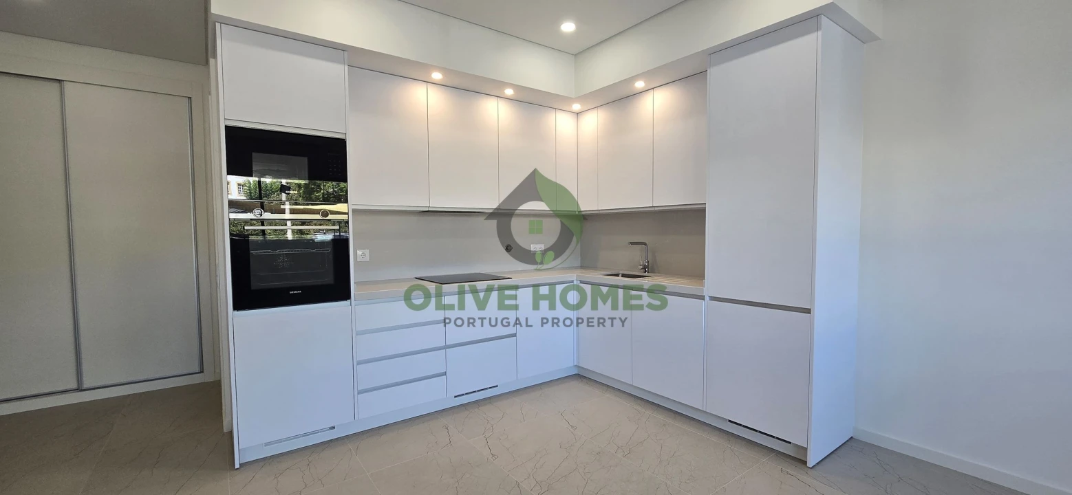 Apartamento T2 para Venda em Quarteira Foto 4